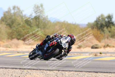 media/Oct-20-2024-CVMA (Sun) [[d4a3dff211]]/Race 9-Formulw LW Twins SHOOTOUT/